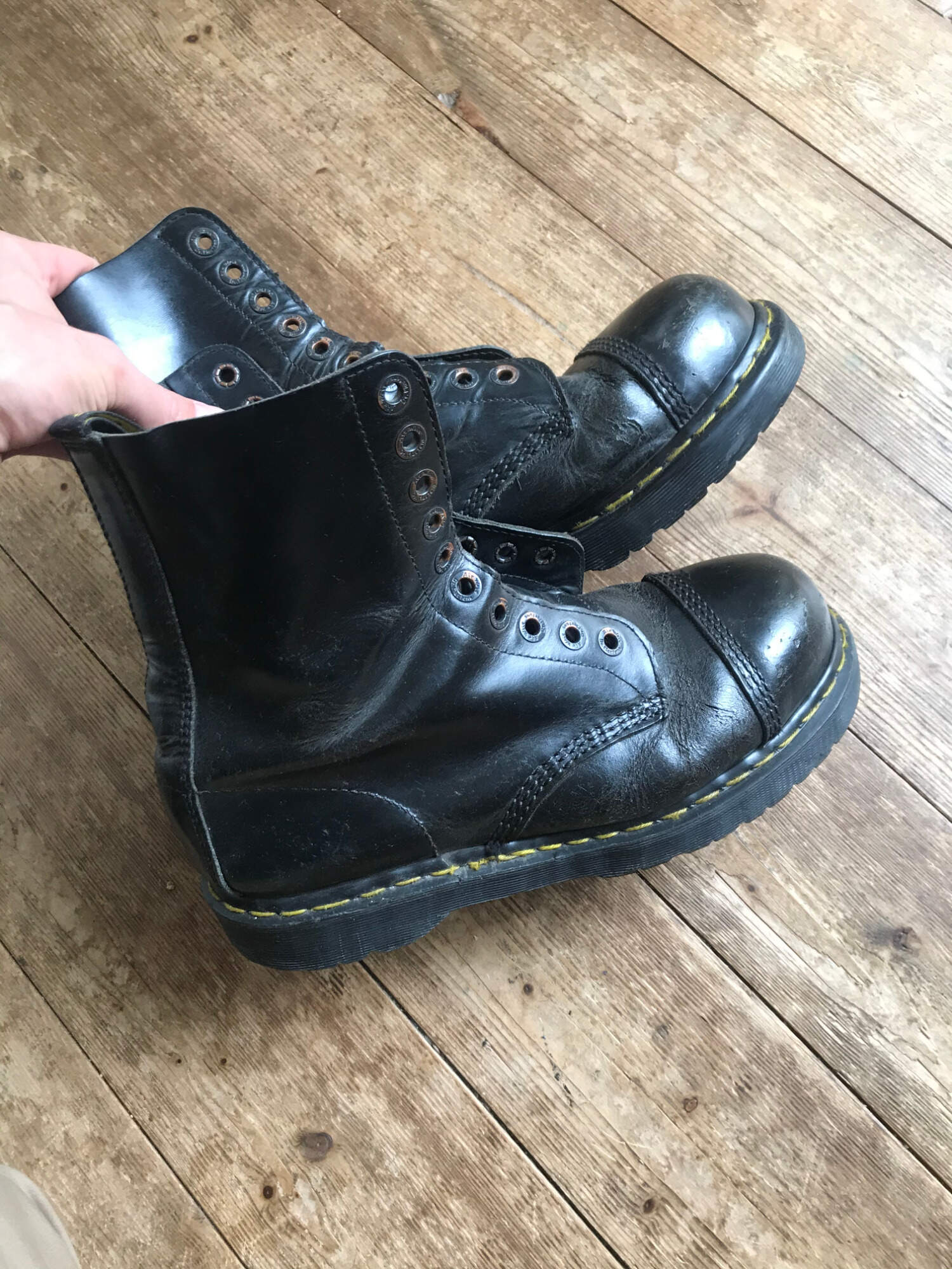 Doc Martens Steel Toe 10 – furius – album na Rajčeti