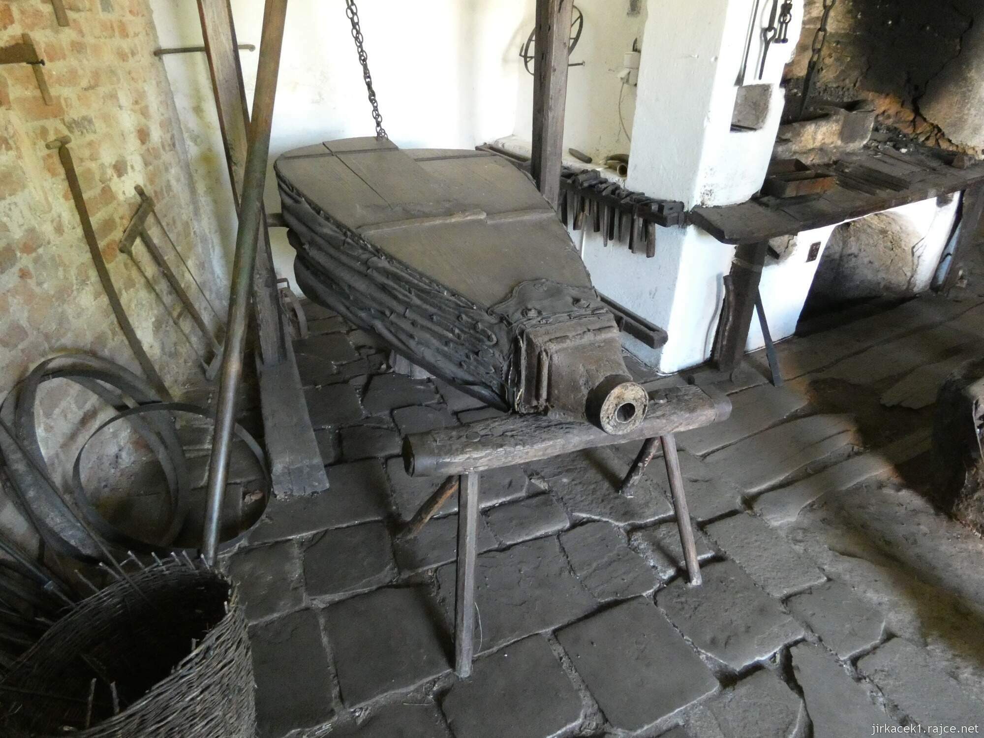 F - Holešov - Zemanova kovárna - Malé muzeum kovářství 015