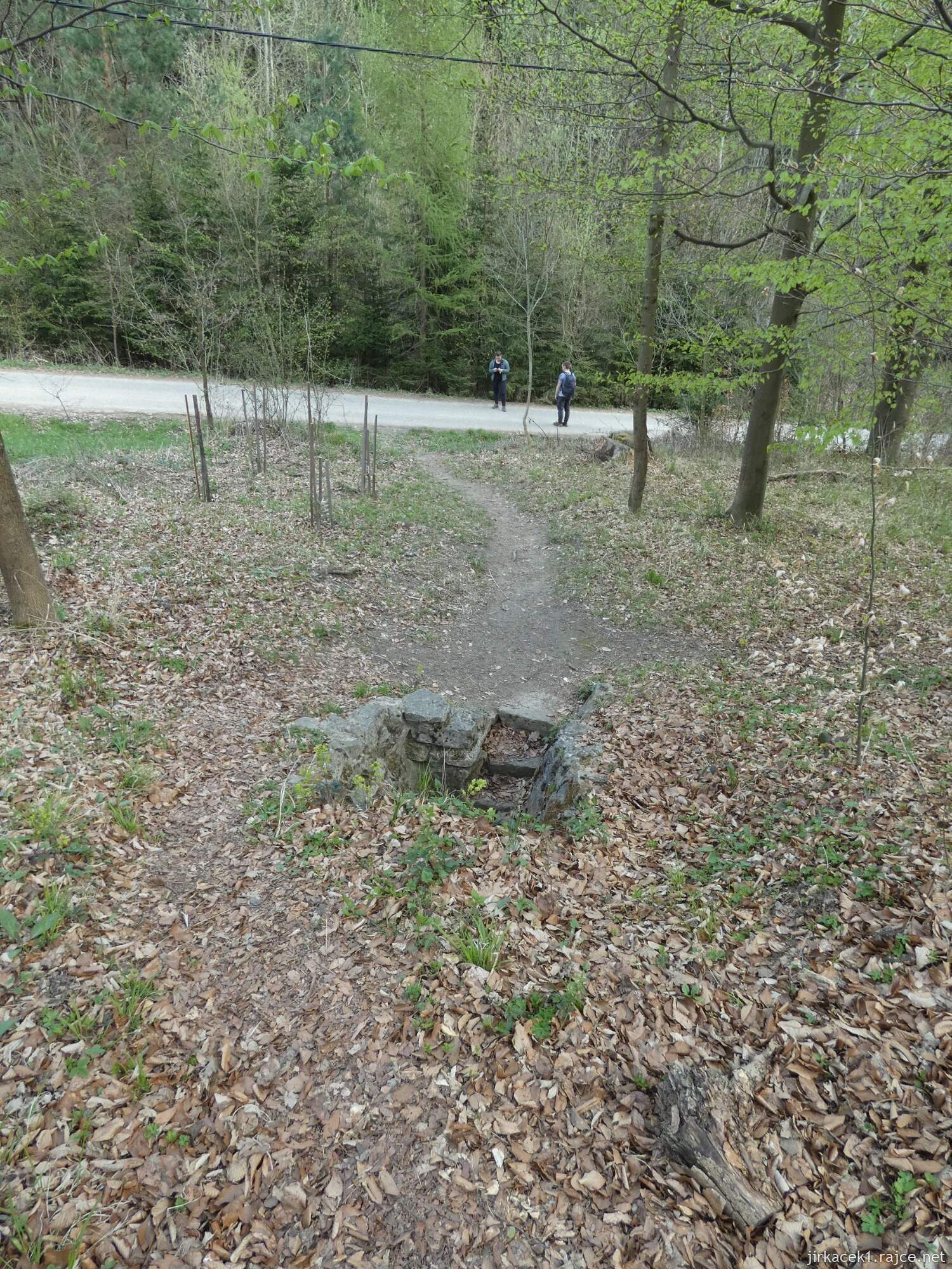 L - Moravany - studánka U Hlavinků 016