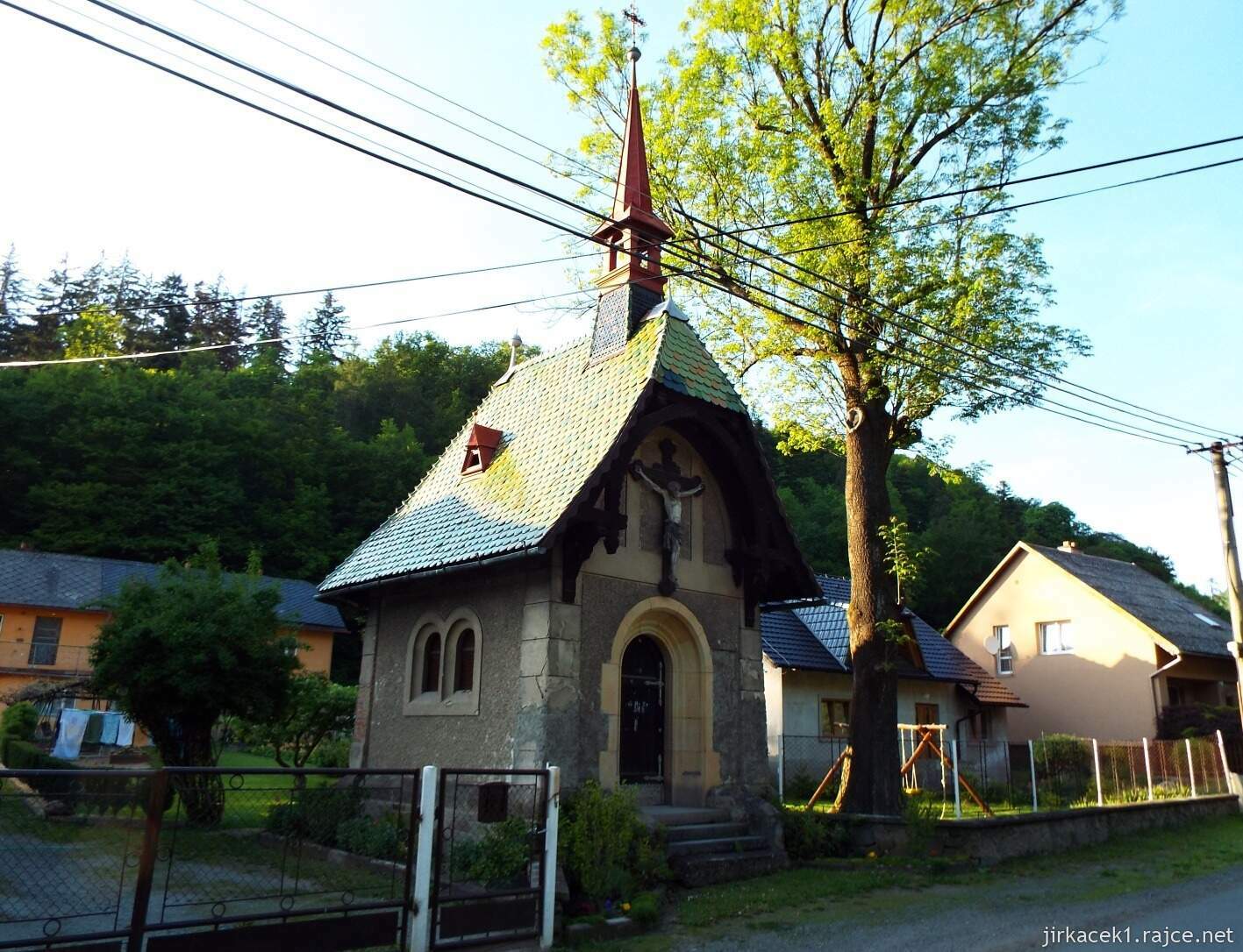 C - Dolní Žleb - kaplička 02