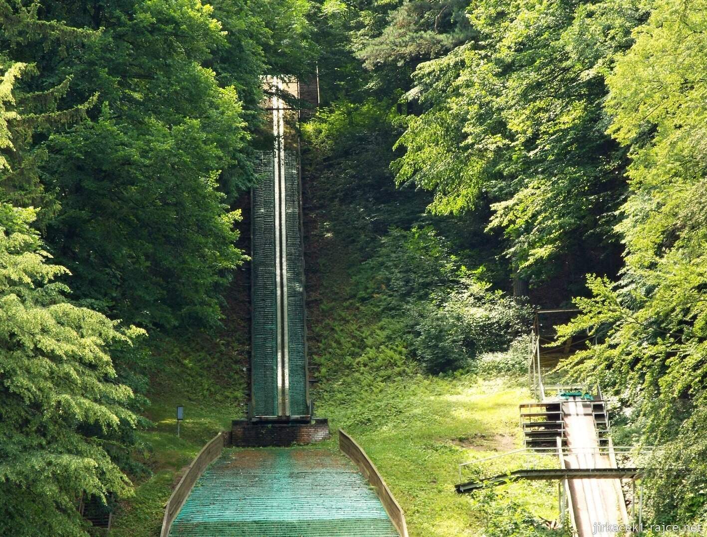 001 - Rožnov pod Radhoštěm - skokanské můstky 03