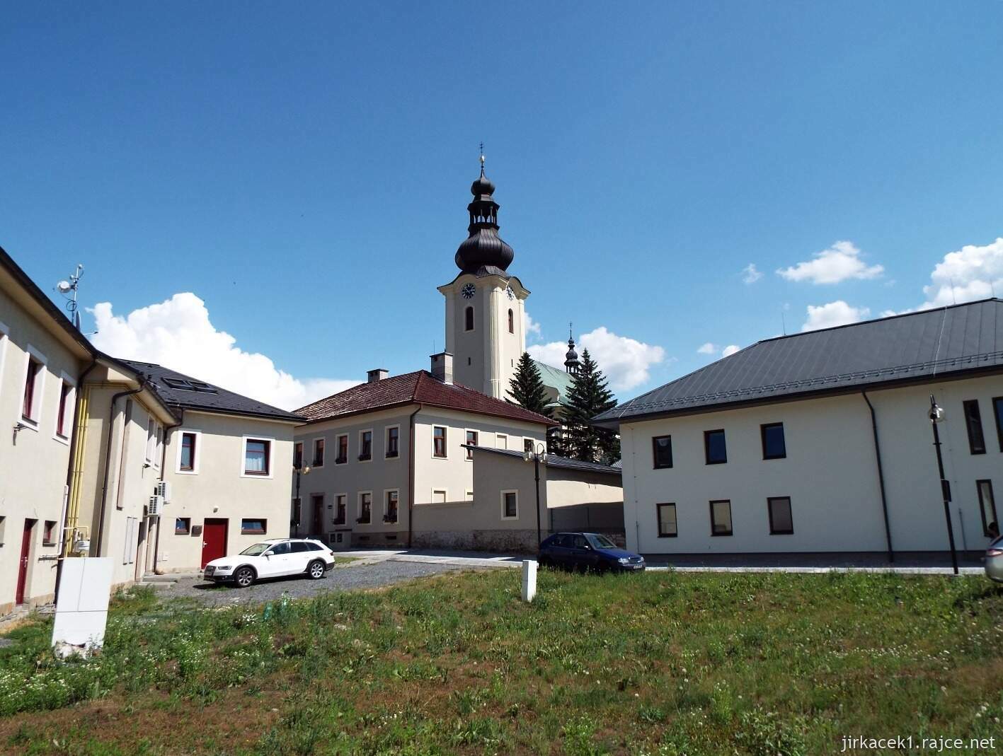 003 - Rožnov pod Radhoštěm - kostel Všech svatých 23 - pohled z dálky