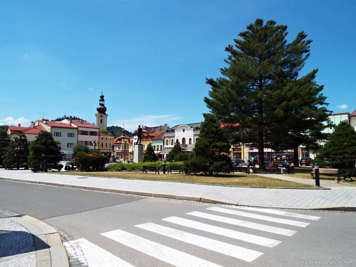 004 - Rožnov pod Radhoštěm - Masarykovo náměstí 14 - celkový pohled