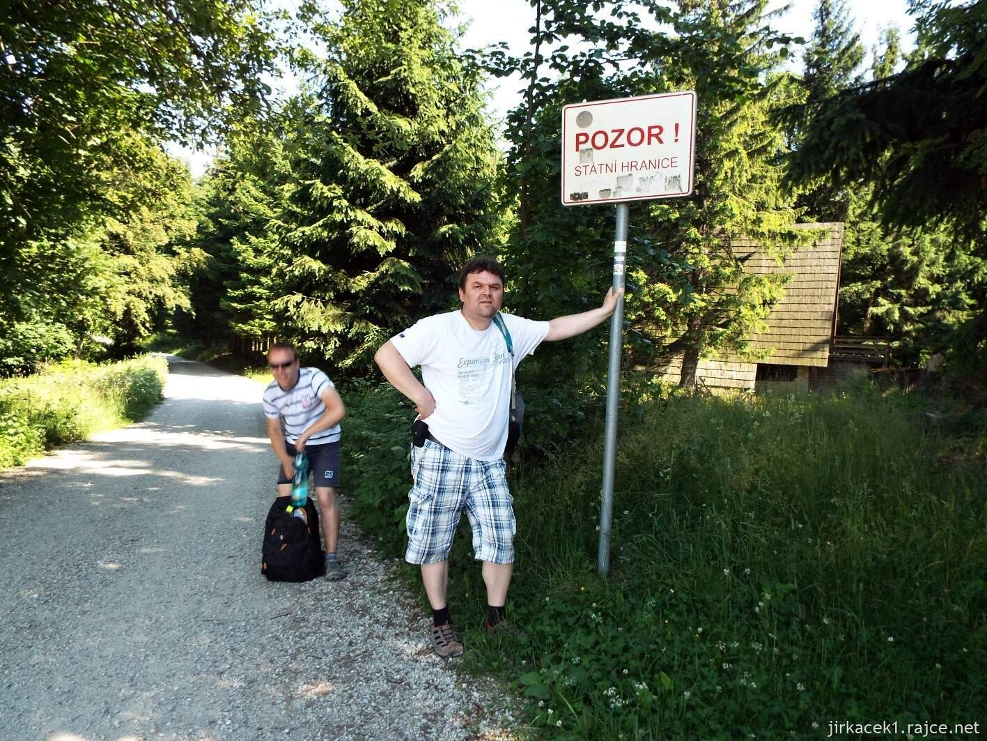 010 - Portáš 04 - cesta na Portáš - Tomáš a tatínek na státní hranici