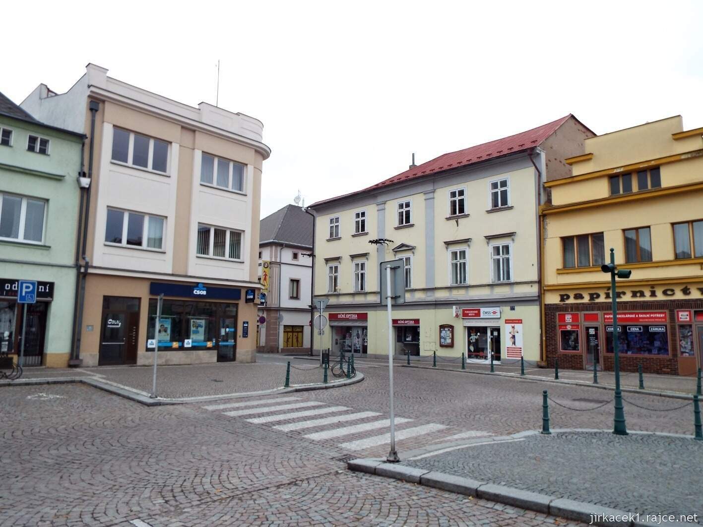 F - Vysoké Mýto - náměstí Přemysla Otakara II. - 04 rohové domy vlevo 214 a naproti 11