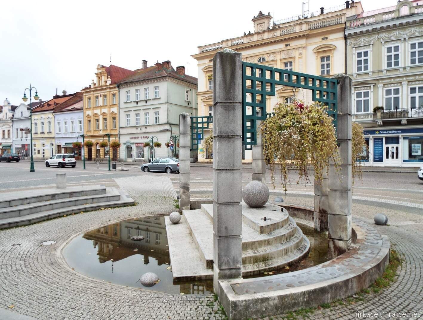 F - Vysoké Mýto - náměstí Přemysla Otakara II. - 49 vodotrysk