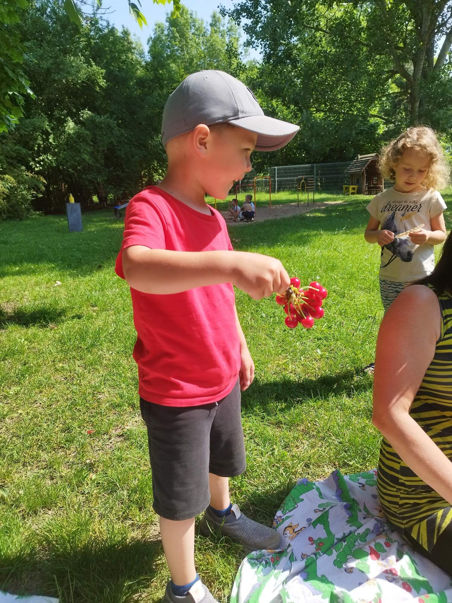 rajce.idnes kveten Květen u Berušek 🍒 | MŠ Kamarádi