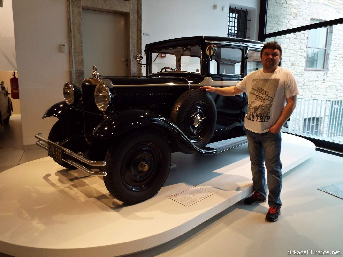 H - Vysoké Mýto - muzeum karosářství 11 - expozice automobilů v přízemí - WALTER 4B