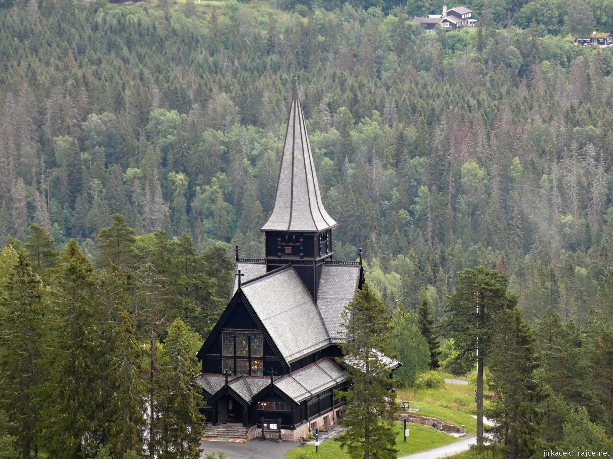 2d - Holmenkollen - dřevěný kostel a kaple 002