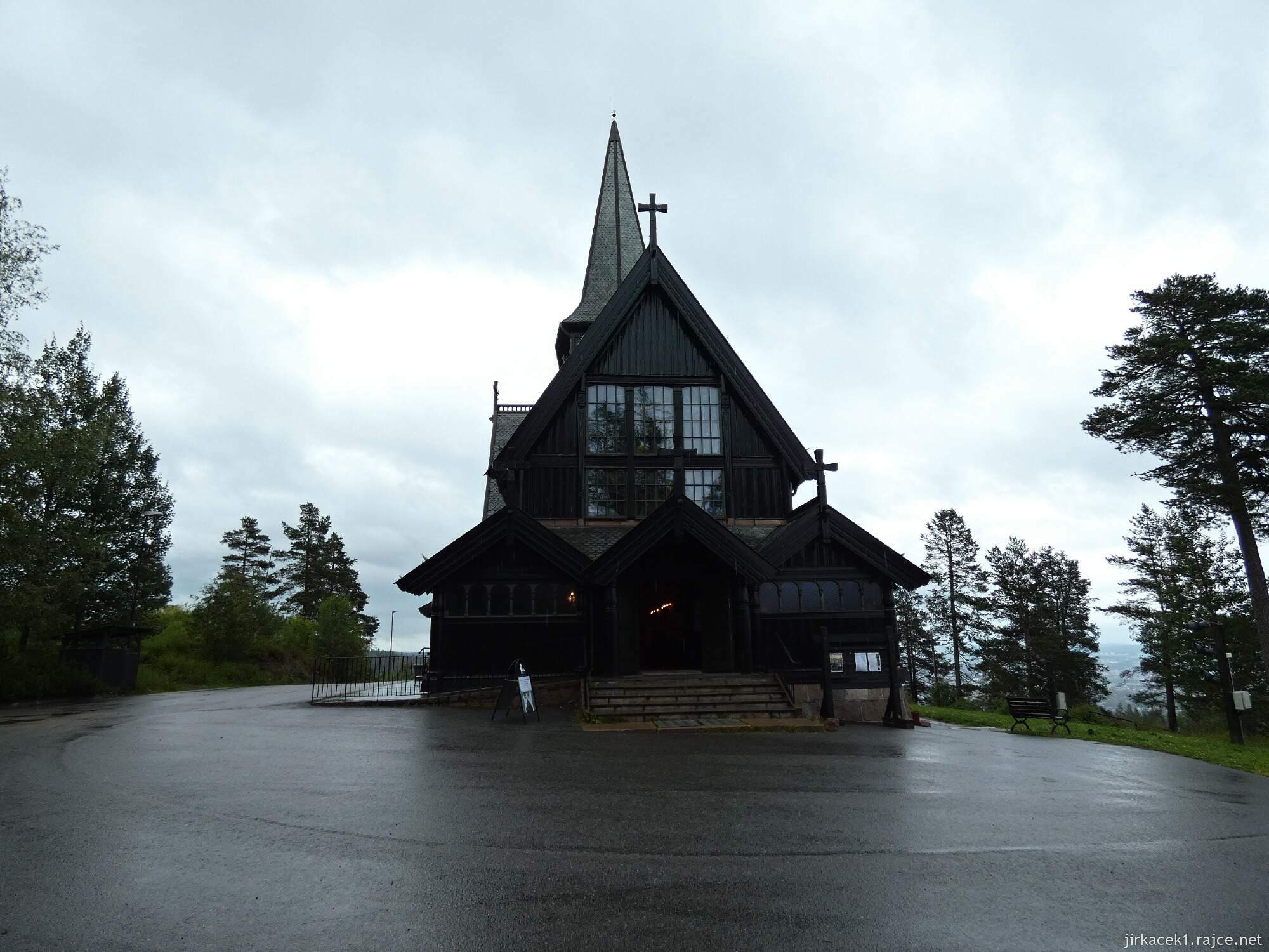 2d - Holmenkollen - dřevěný kostel a kaple 004