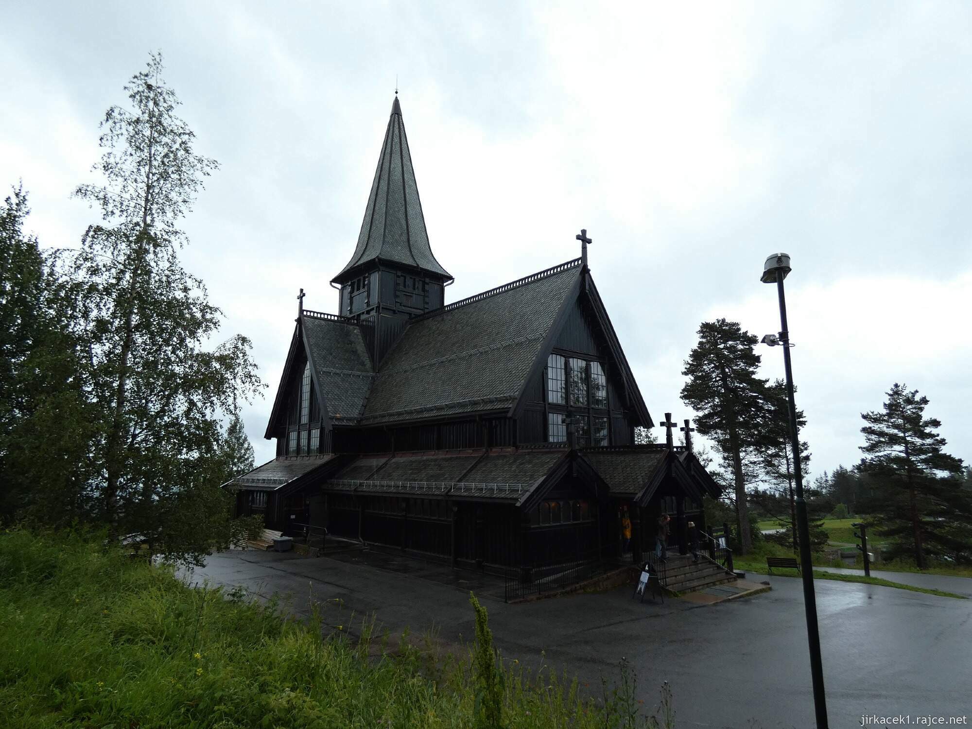 2d - Holmenkollen - dřevěný kostel a kaple 005