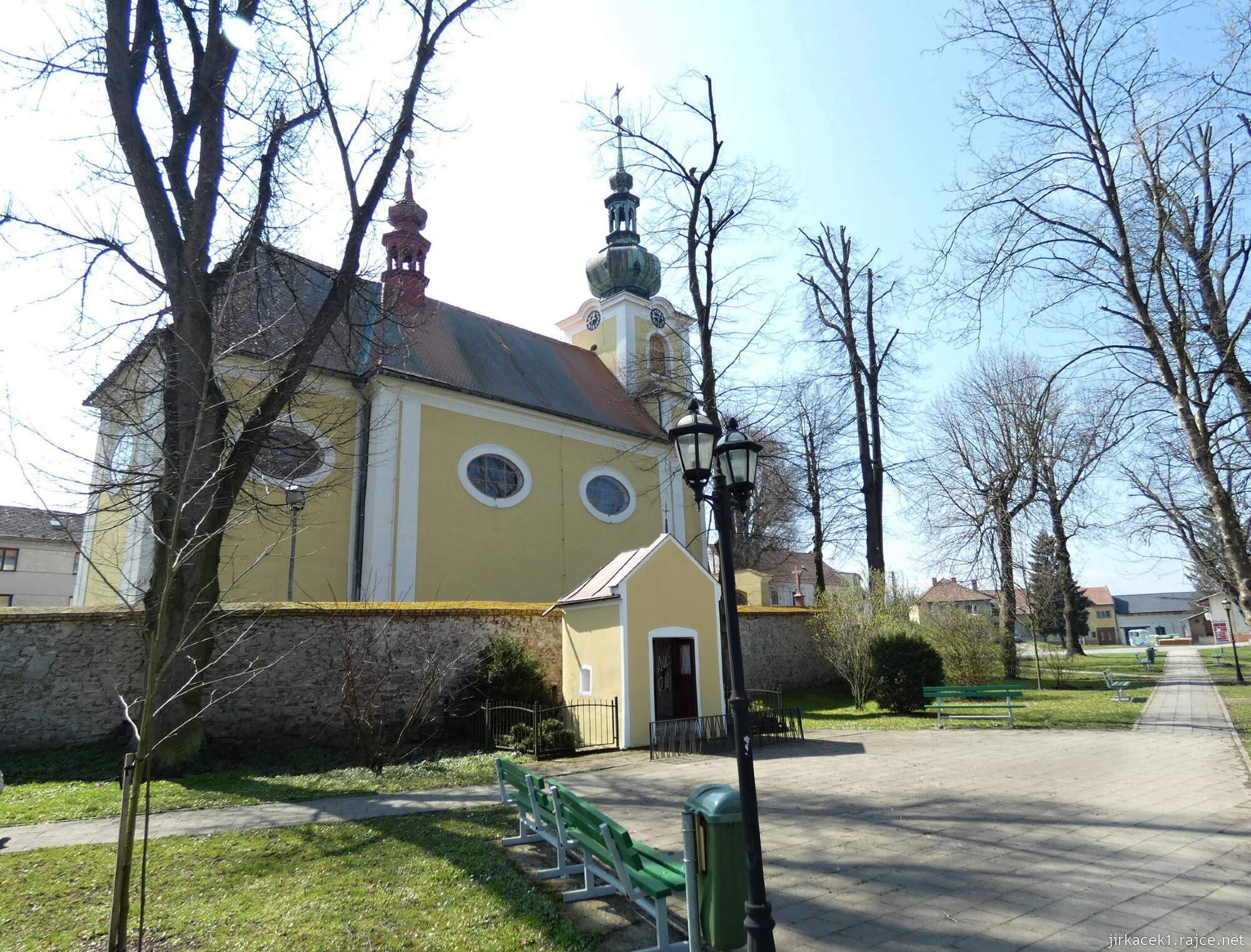 J - Pivín - kostel sv. Jiří 003