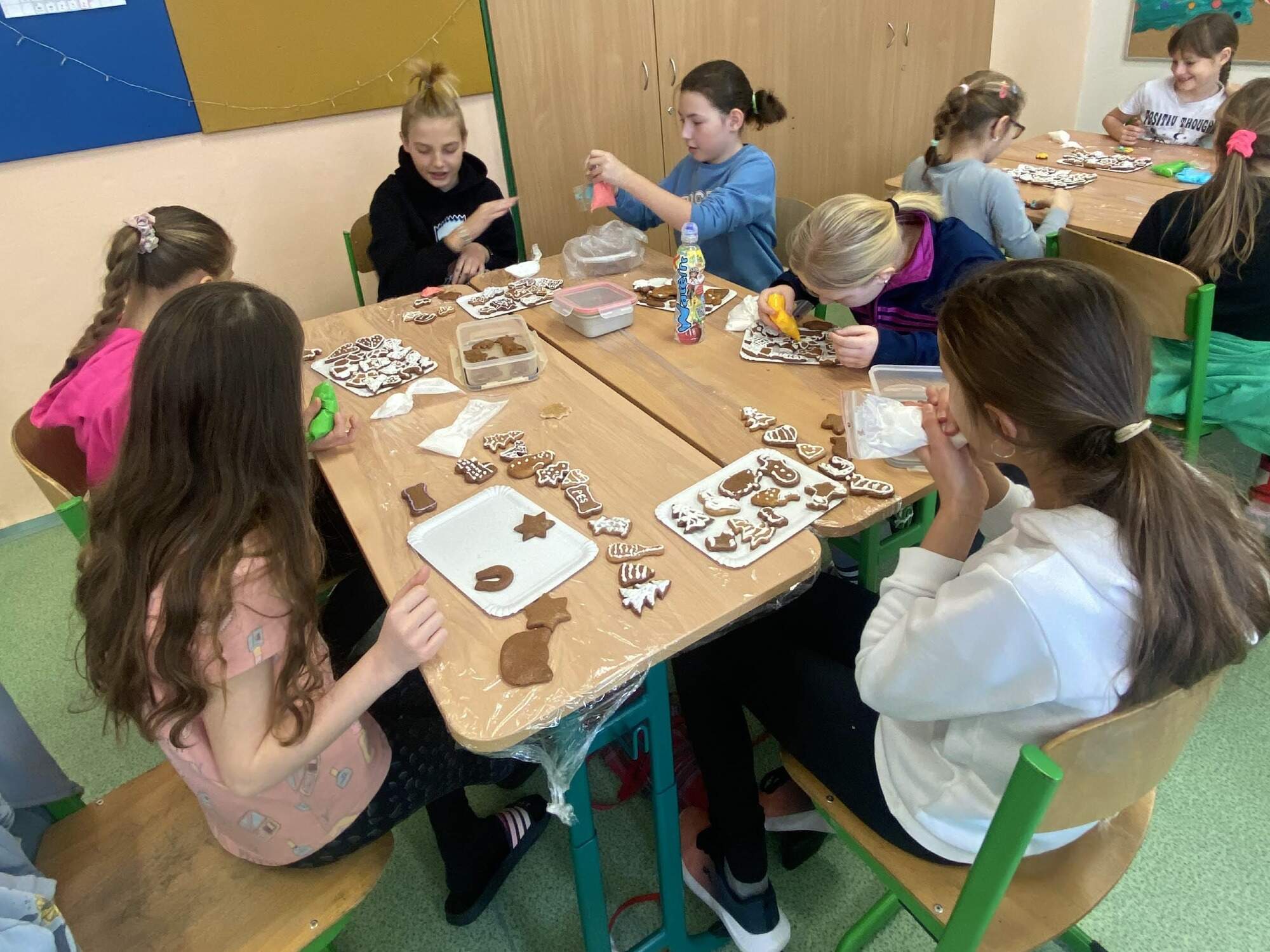 Pečení a zdobení perníčků ŠD Pečení a zdobení perníčků ŠD