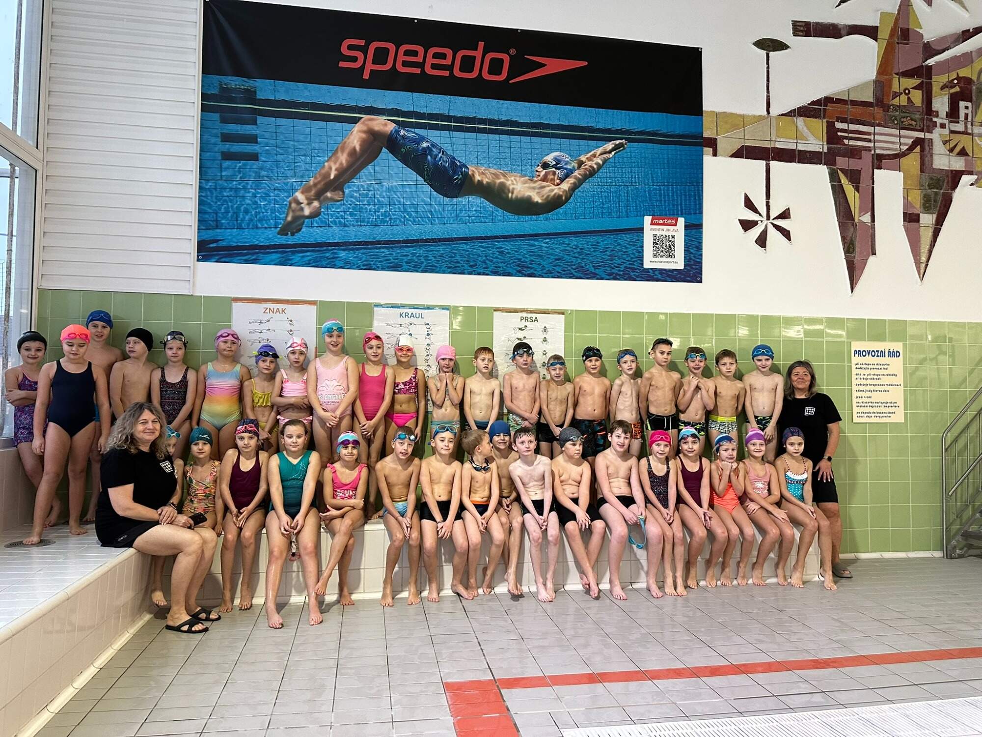 Vánoční plaváníčko 2.D + 2.C Vánoční plaváníčko 2.D + 2.C