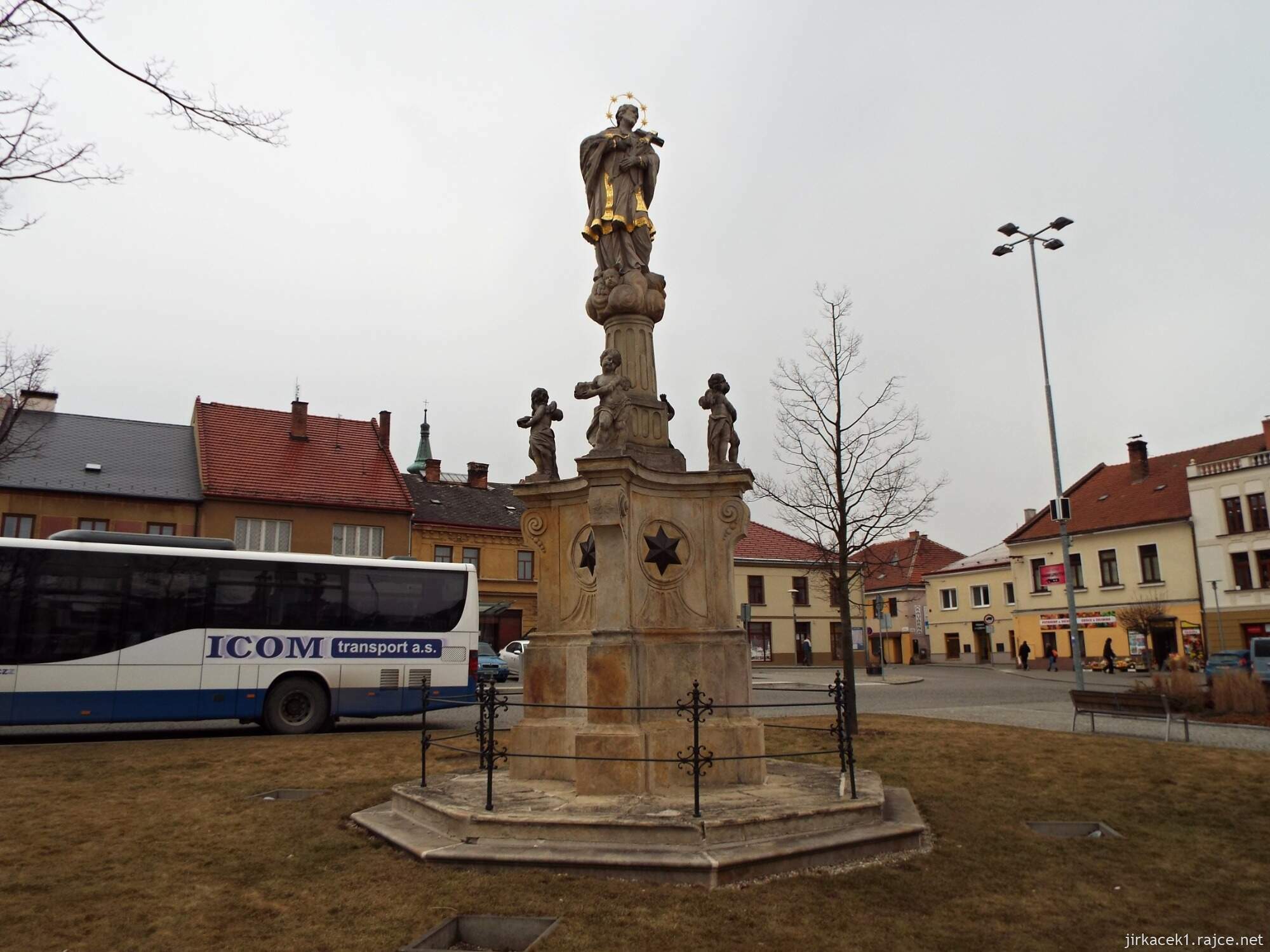 09 - Jevíčko - Palackého náměstí 15 - Socha svatého Jana Nepomuckého