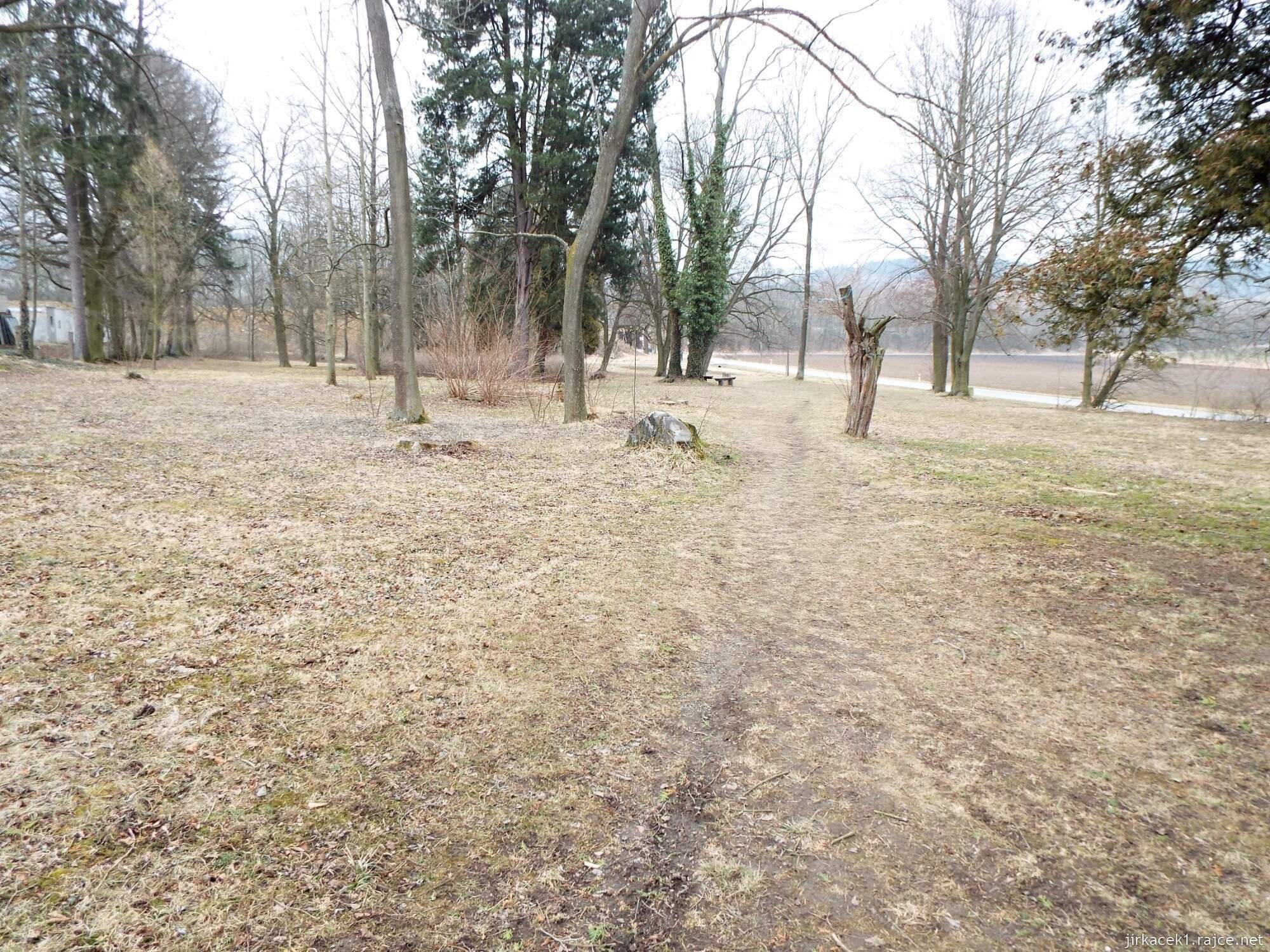 11 - Jevíčko - židovský hřbitov 08