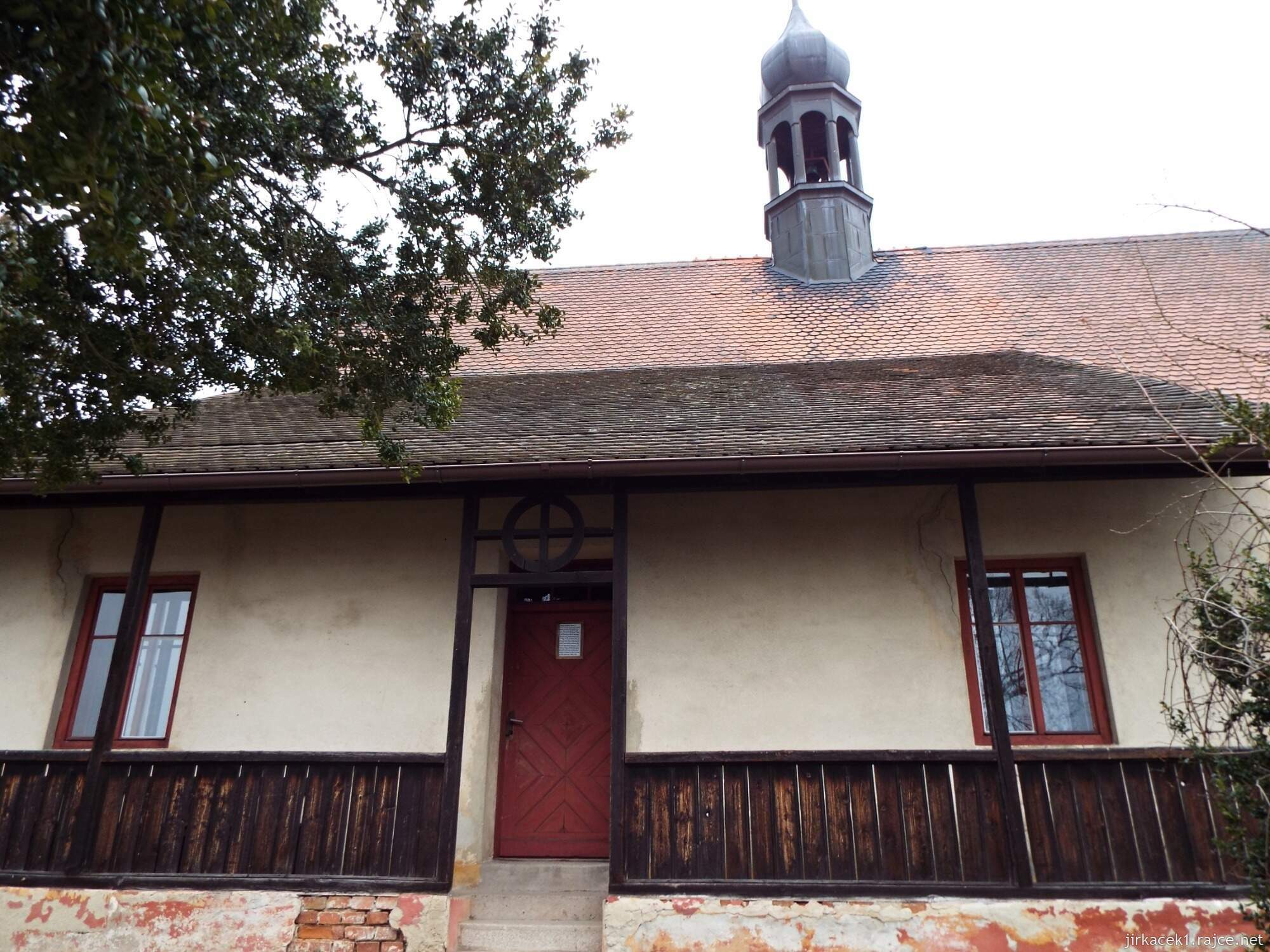 12 - Jevíčko - Kostel sv. Bartoloměje 15 - boční vchod