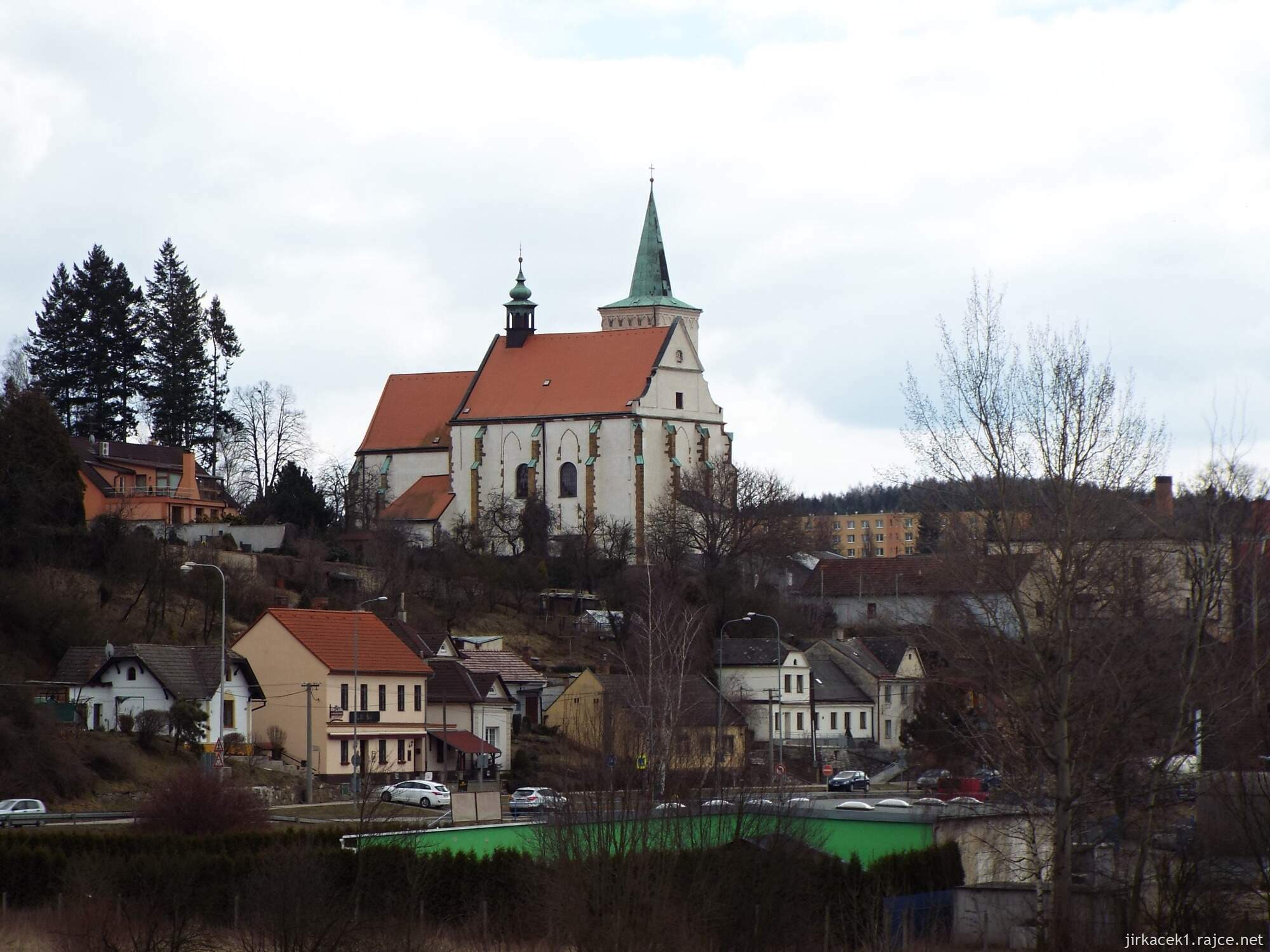 17 - Letovice - Kostel sv. Prokopa 25 - pohled z dálky