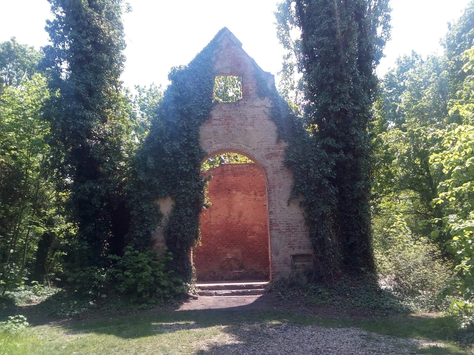 Bohnický hřbitov - kaplička