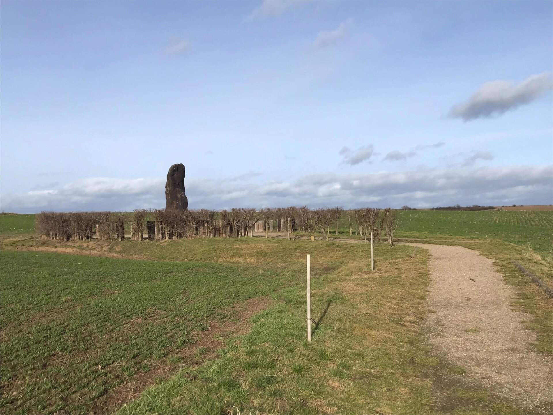 Kamenný pastýř - menhir a okolí