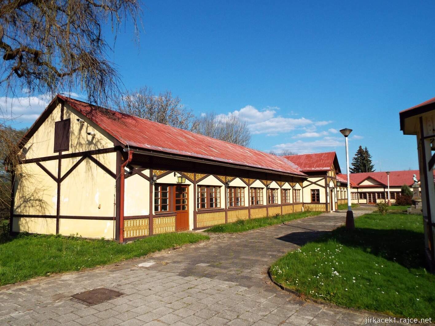 34 - lázně Sedmihorky 13 - budova lázní