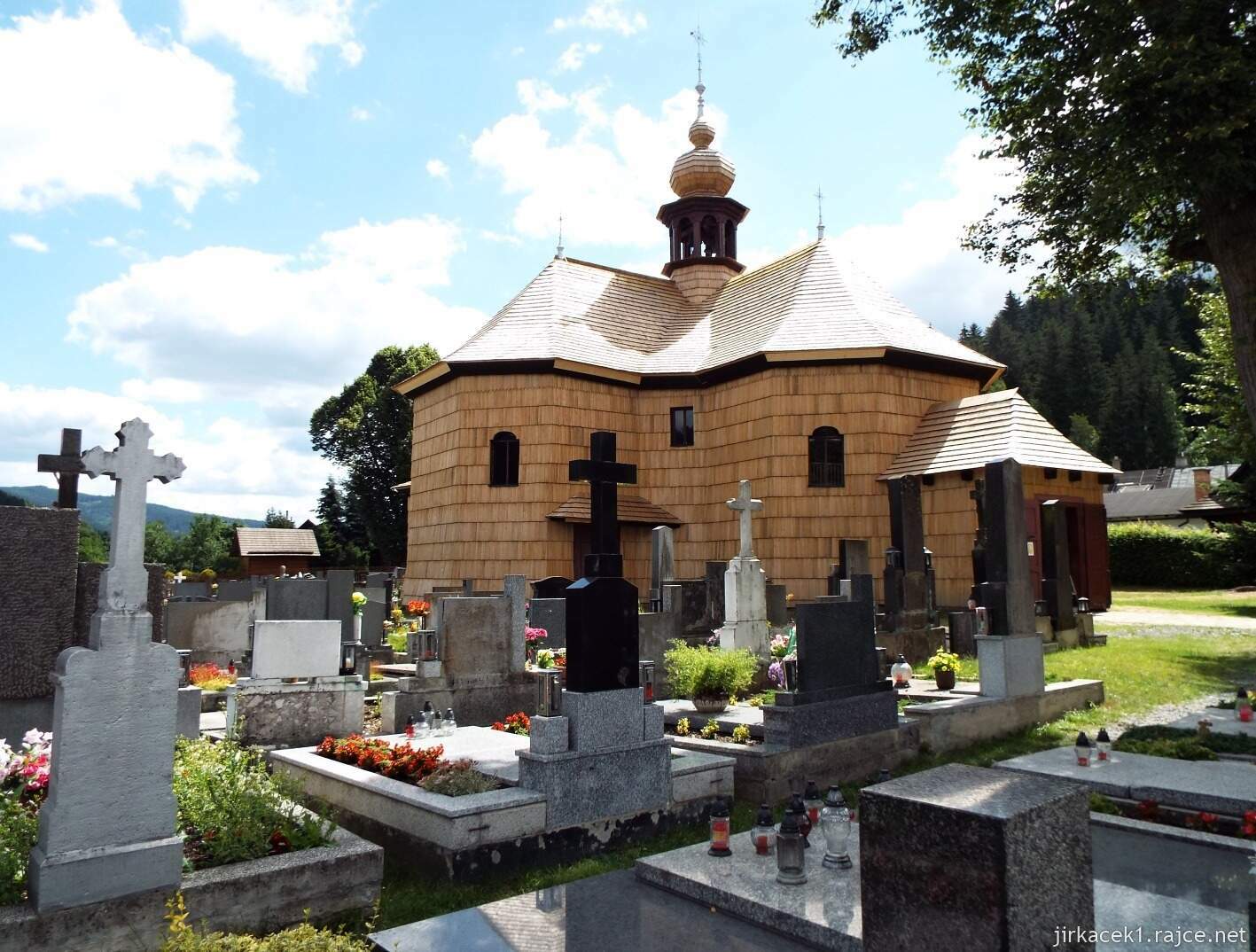021 - Velké Karlovice - Kostel Panny Marie Sněžné 01 - celkový pohled