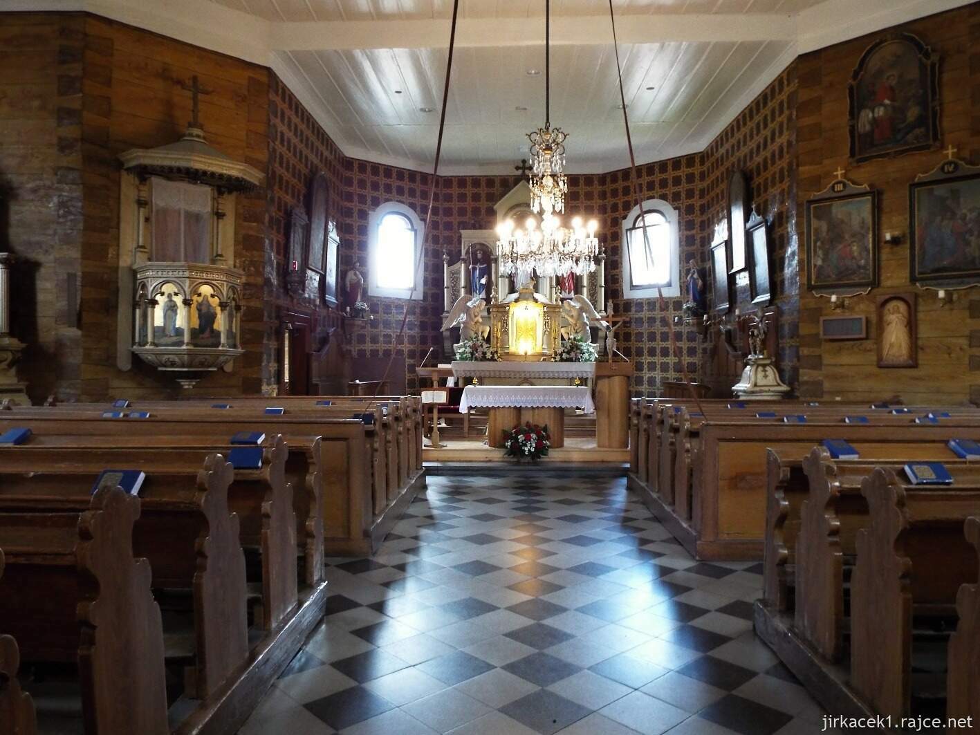 021 - Velké Karlovice - Kostel Panny Marie Sněžné 22 - interiér kostela