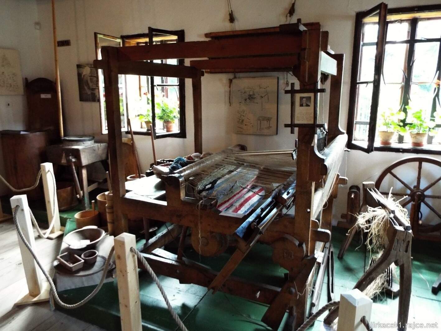 022 - Velké Karlovice - muzeum 13 - expozice o životě lidí na Valašsku