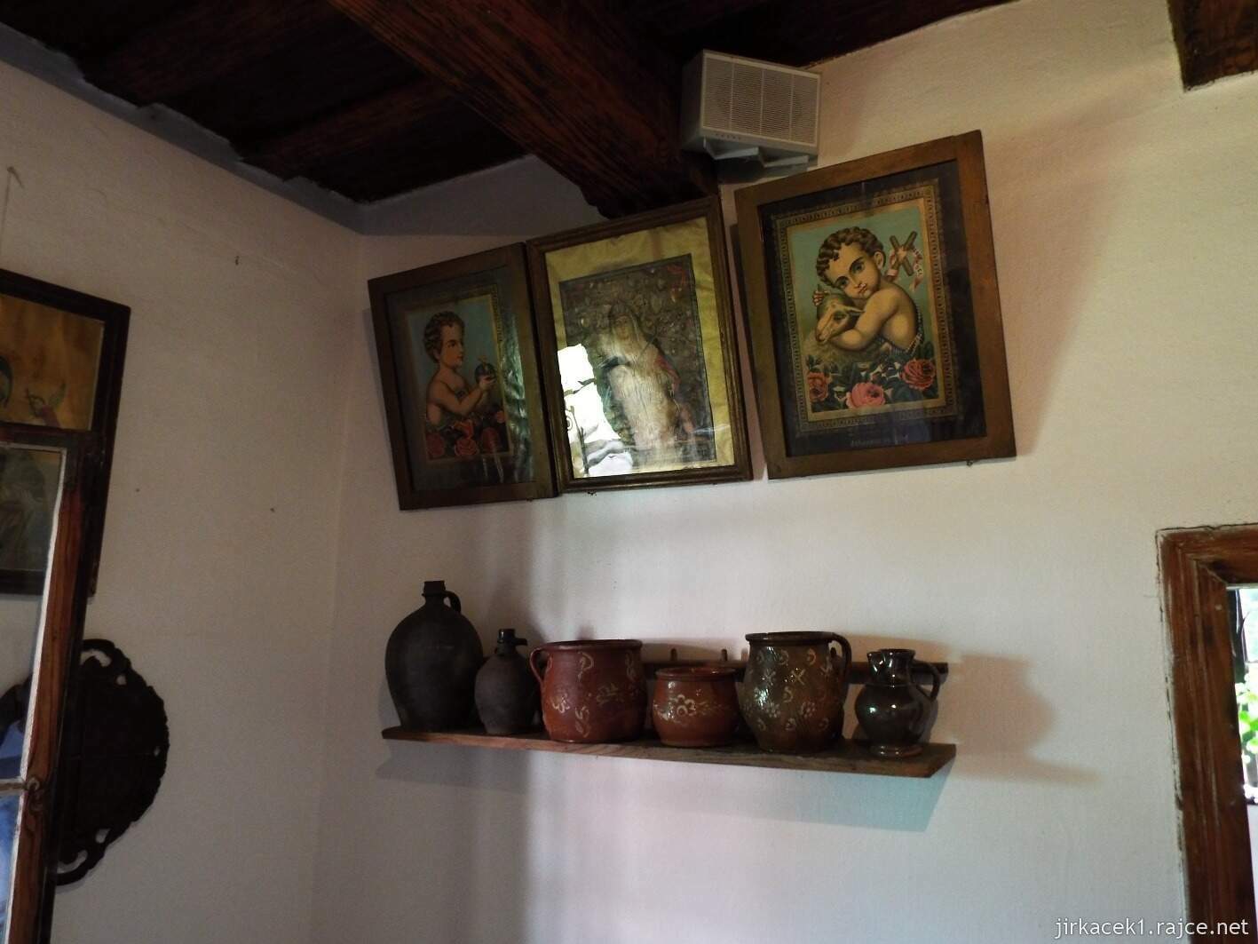 022 - Velké Karlovice - muzeum 28 - valašská kuchyně s původním vybavením