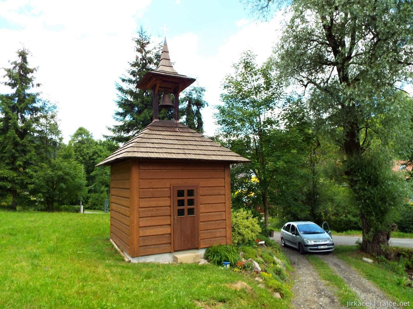 024 - Velké Karlovice - zvonička sv. Bartoloměje v Tísňavách 03