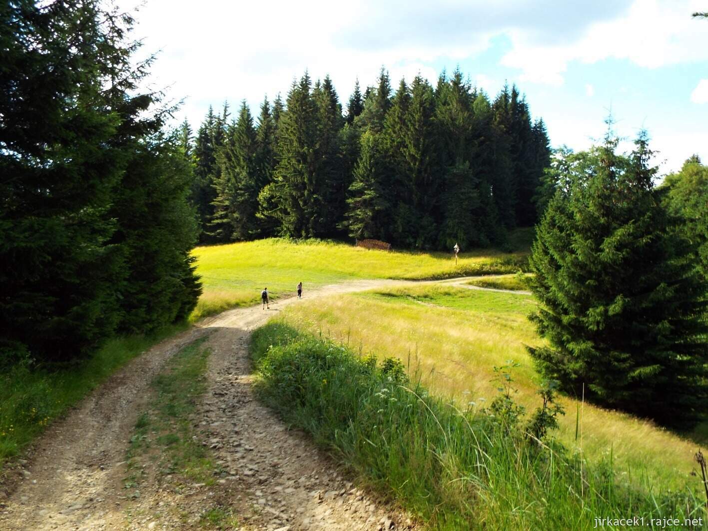 031 - cesta z Javorníčku ke kapličce Na Štrčkové 18