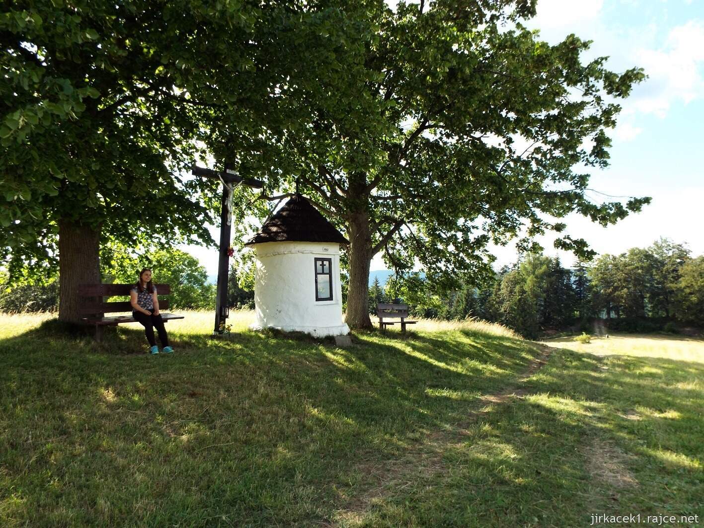 032 - Velké Karlovice - kaplička Na Štrčkové 02