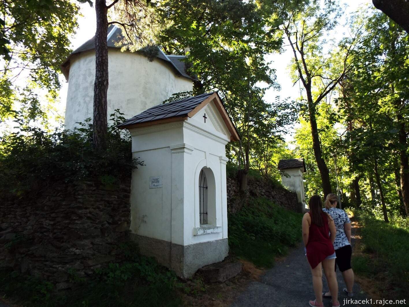 C - Moravský Beroun - Křížový vrch 14 - křížová cesta a kaple